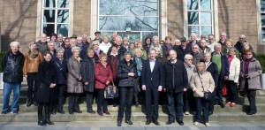 Stephen Paul begrüßte die Vorsitzende Helga Sarzio (beide in der Mitte) und die Mitglieder des Herforder Walking und Freizeitsport-Vereines beim Landschaftsverband Westfalen-Lippe in Münster.