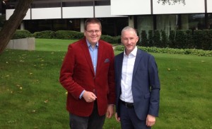 Stephen Paul (rechts) mit Kai Abruszat MdL bei der Bertelsmann Stiftung in Gütersloh, wo die Arbeitsgruppe zu ihrer ersten Besprechung zusammen kam.