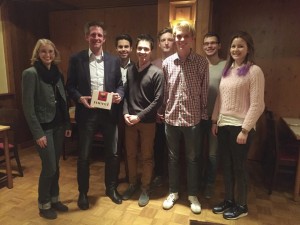 Auf dem Foto von links nach rechts: Monique Ronsiek, Björn Kerbein, Chris Dimitrakopoulos, Heinz Antonio Bornemann, Jens Teutrine, Nico Klinger, Sven Schäffer, Benita Henning