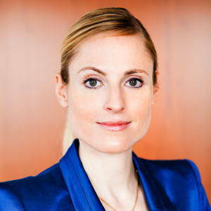 Marie-Christine Ostermann spricht in Herford